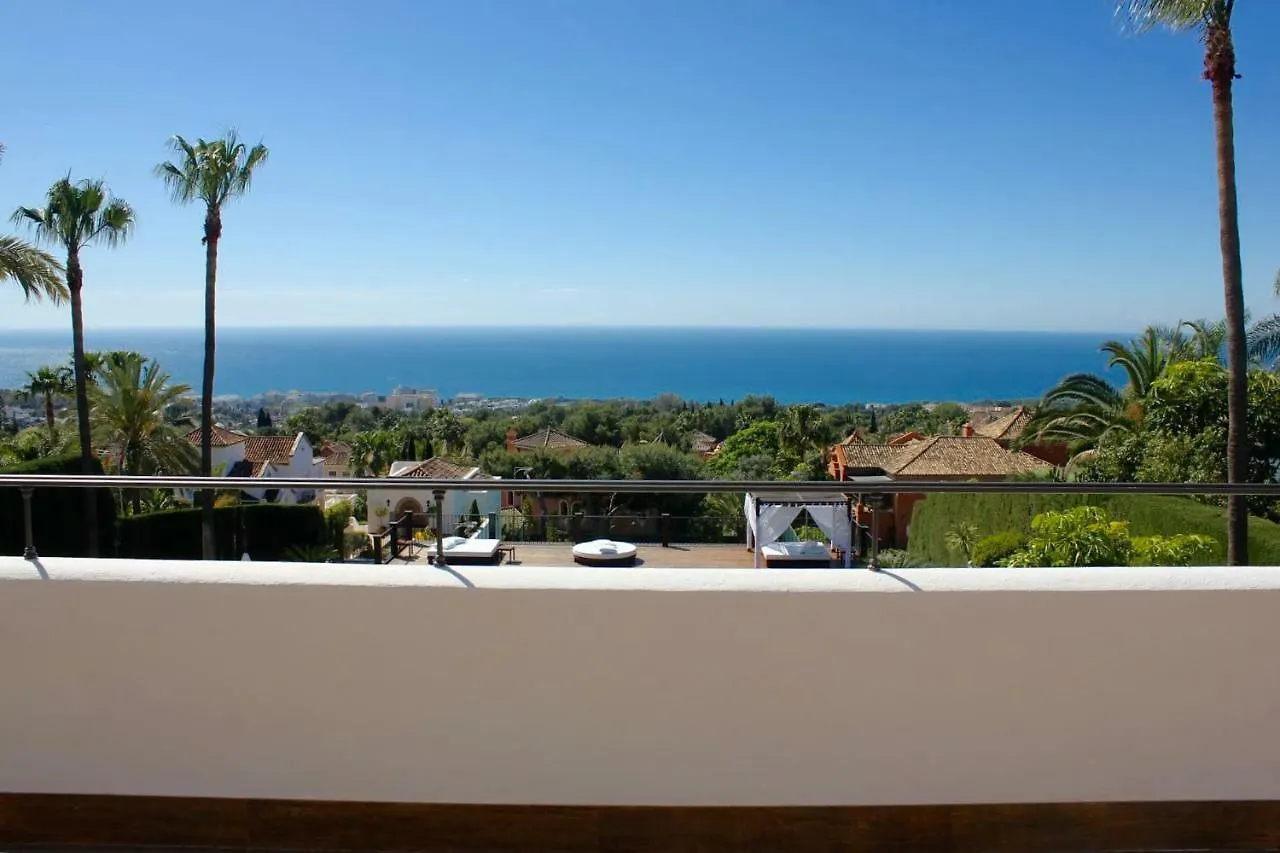 Villa La Perla Blanca Marbella