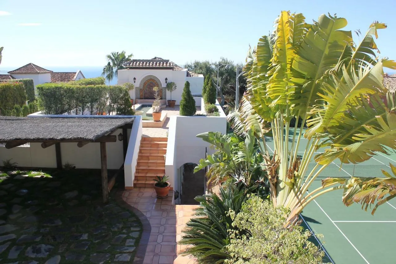 Villa La Perla Blanca Marbella