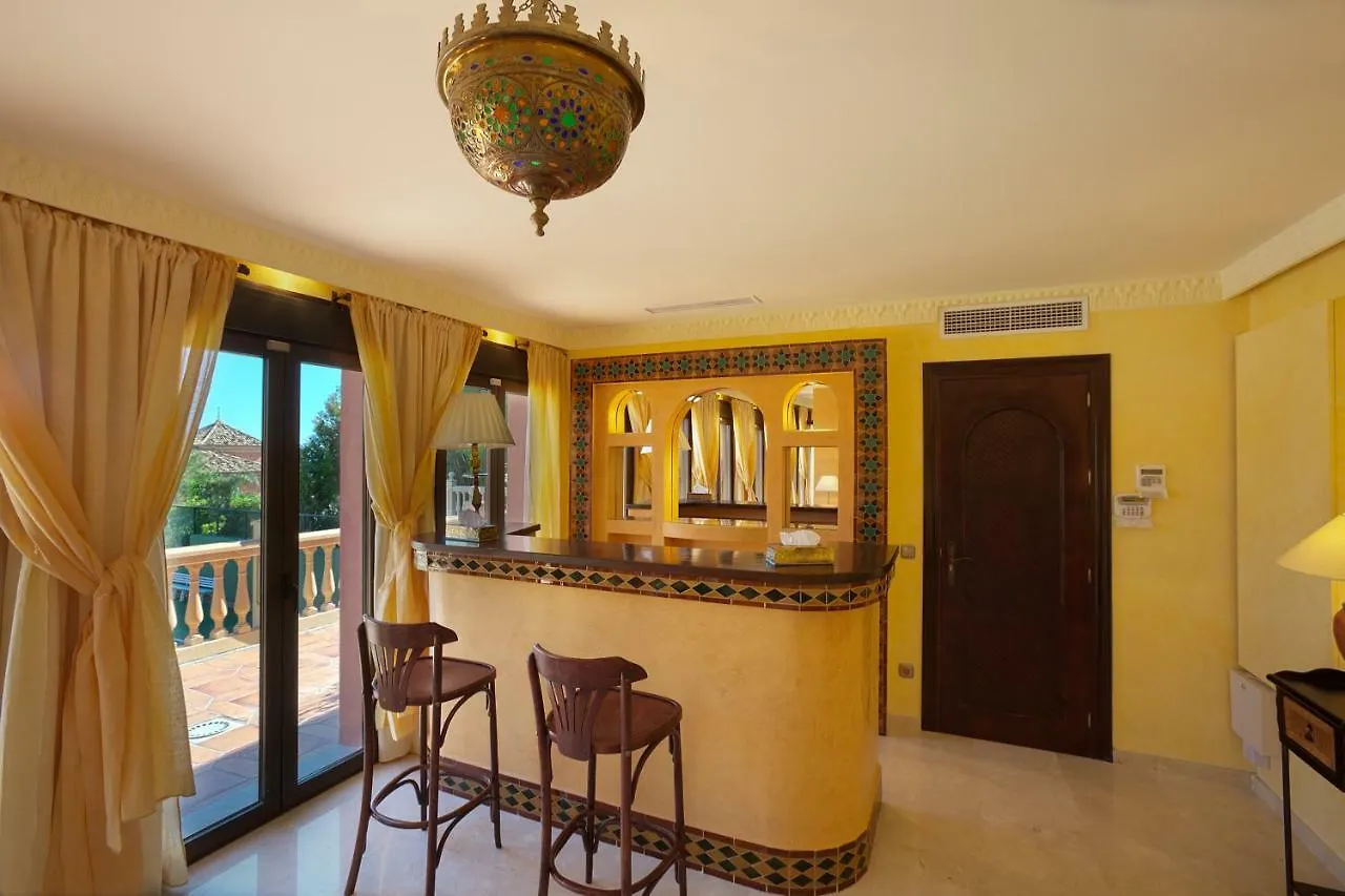 Villa La Perla Blanca Marbella