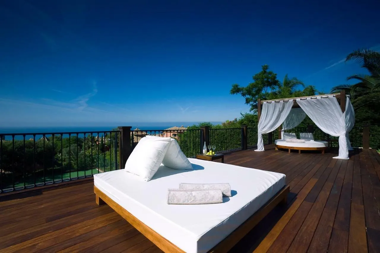 Villa La Perla Blanca Marbella Spain
