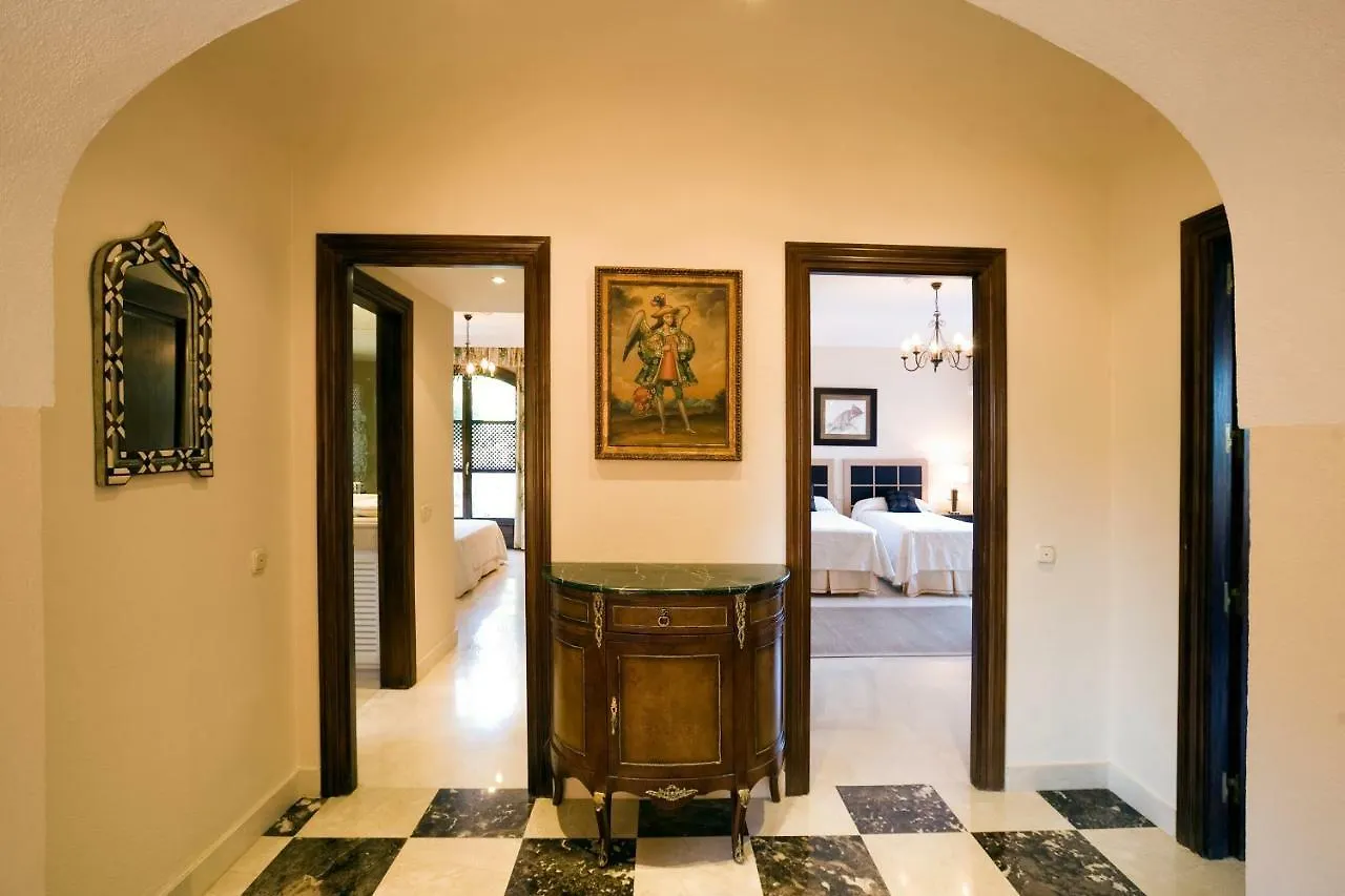 Villa La Perla Blanca Marbella Spain
