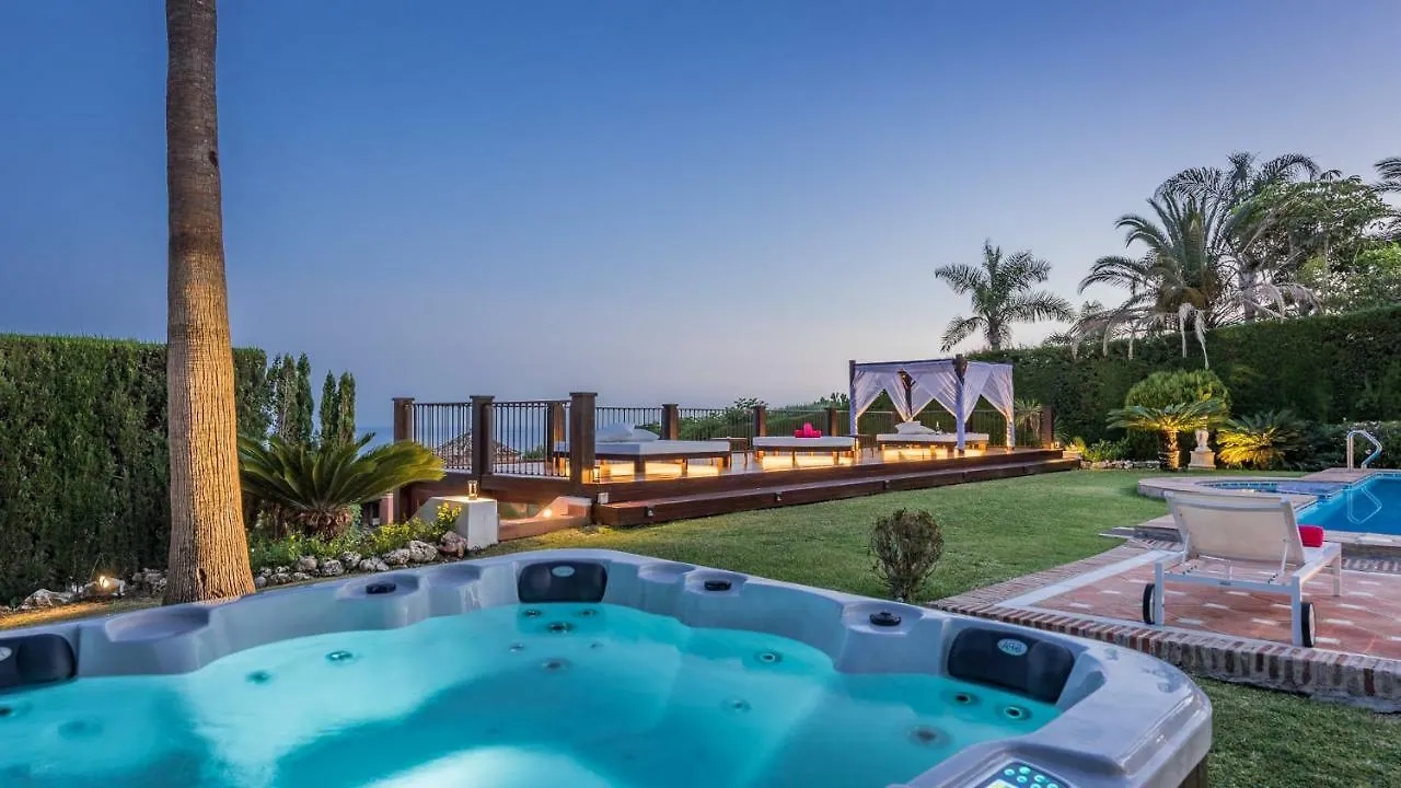 Villa La Perla Blanca Marbella