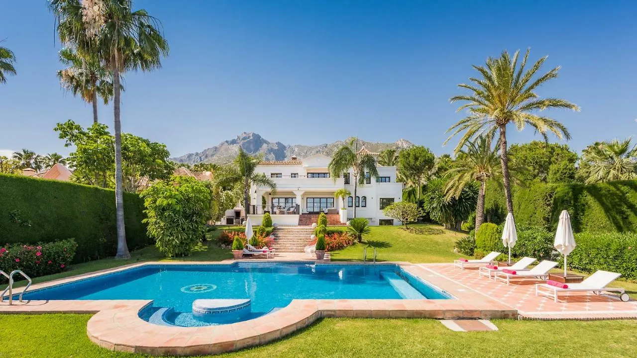 Villa La Perla Blanca Marbella