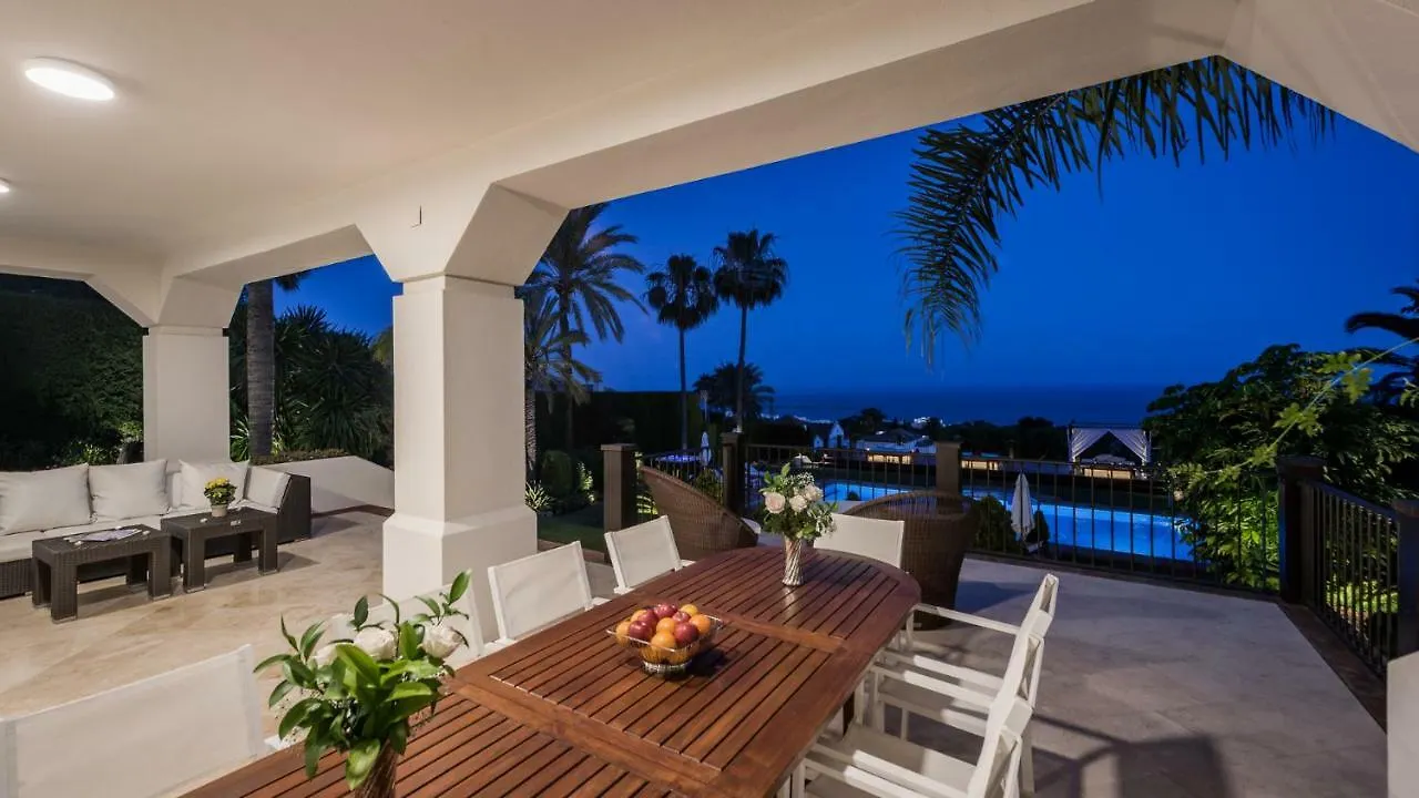 Villa La Perla Blanca Marbella