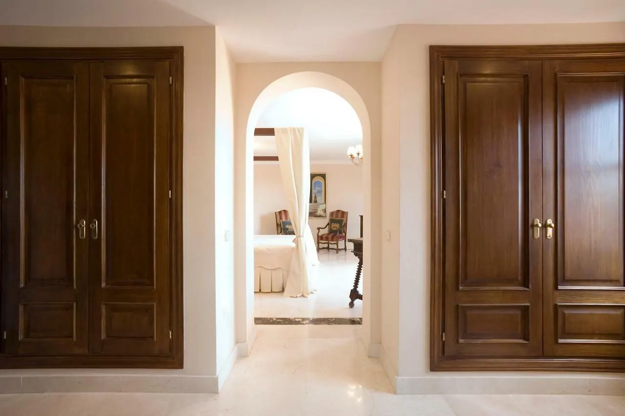 Villa La Perla Blanca Marbella 0*,  Spain