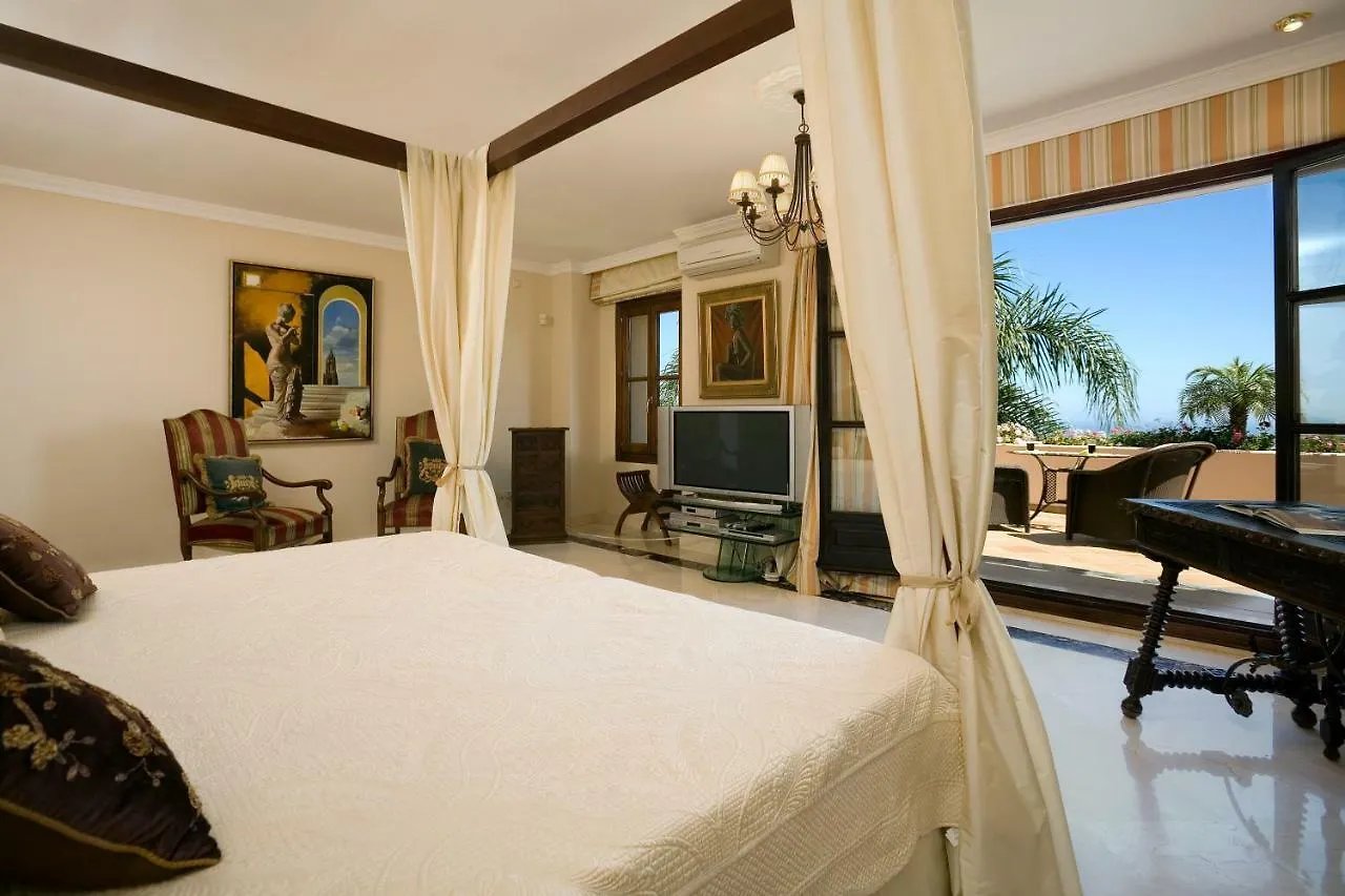 Villa La Perla Blanca Marbella
