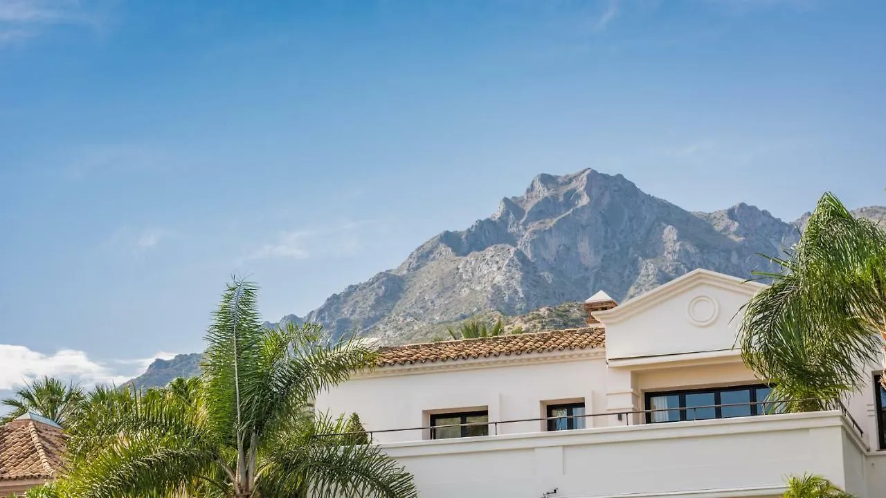 Villa La Perla Blanca Marbella