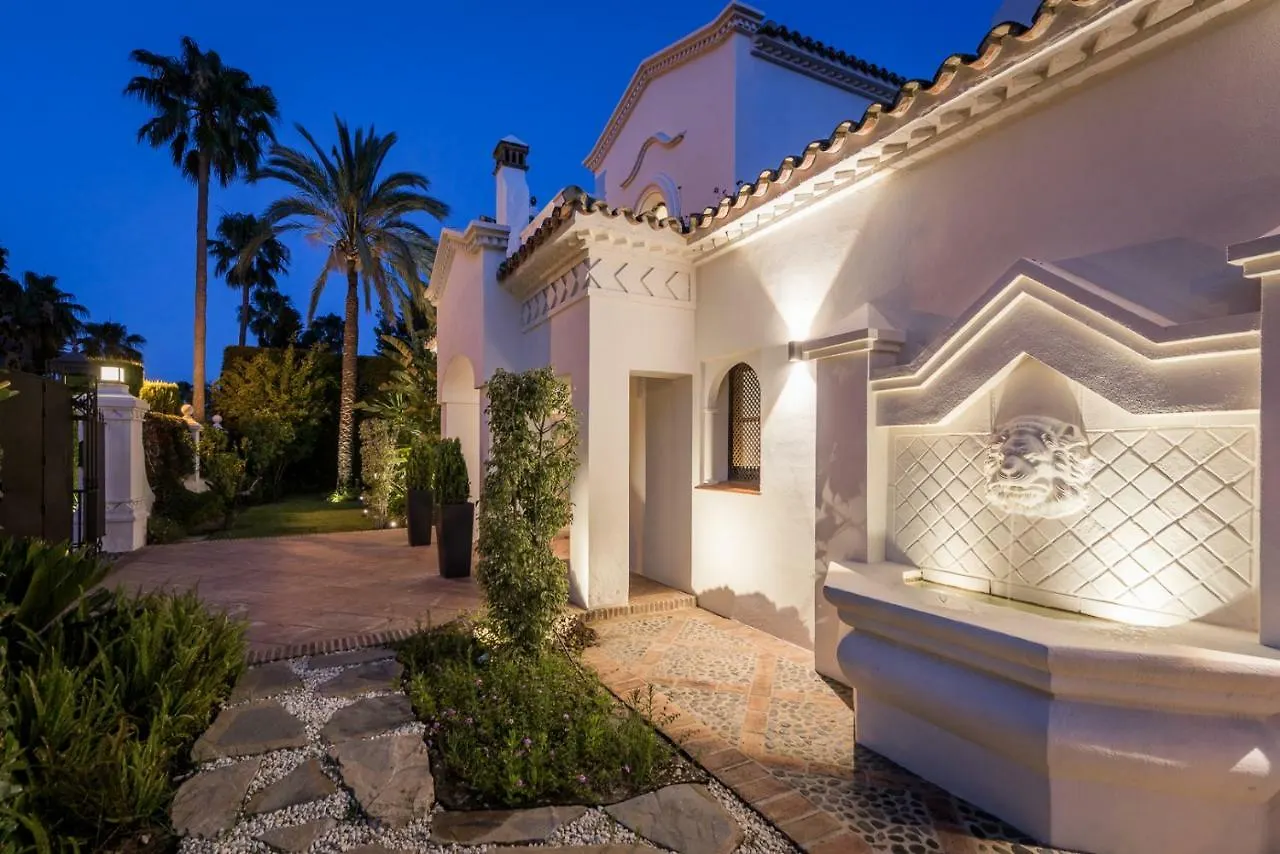Villa La Perla Blanca Marbella
