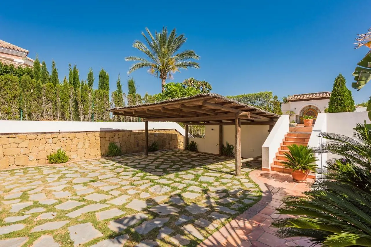 Villa La Perla Blanca Marbella Spain