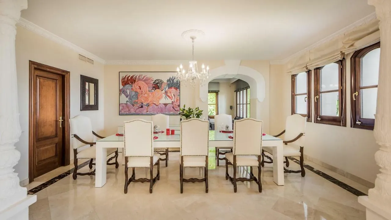 Villa La Perla Blanca Marbella