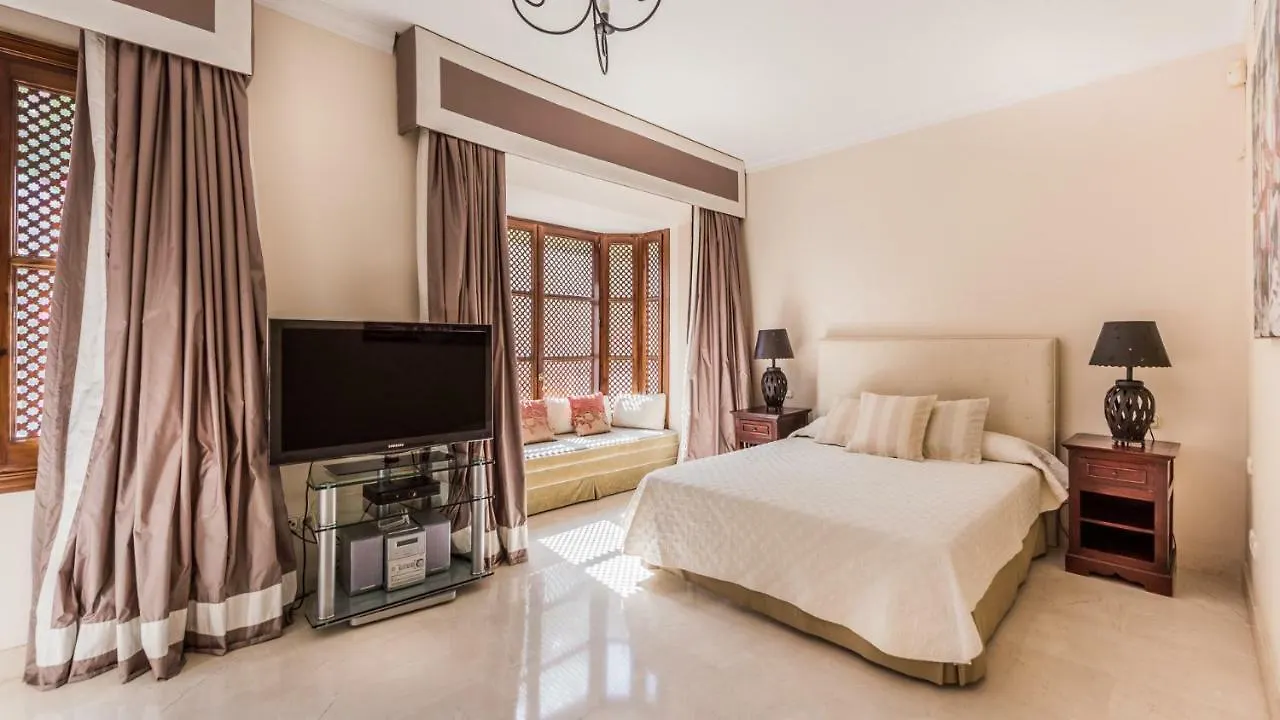 Villa La Perla Blanca Marbella