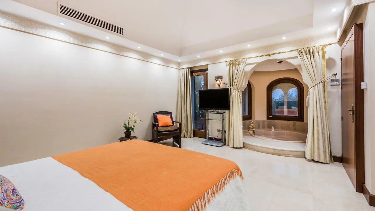 Villa La Perla Blanca Marbella