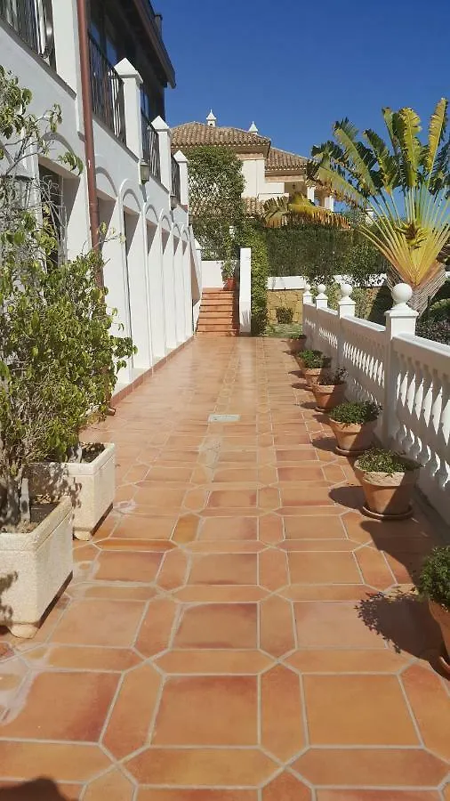 Villa La Perla Blanca Marbella