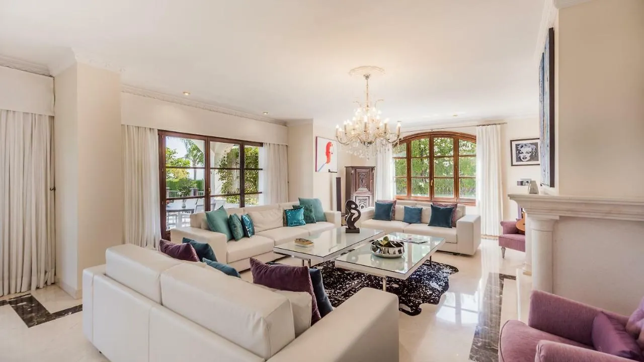 Villa La Perla Blanca Marbella